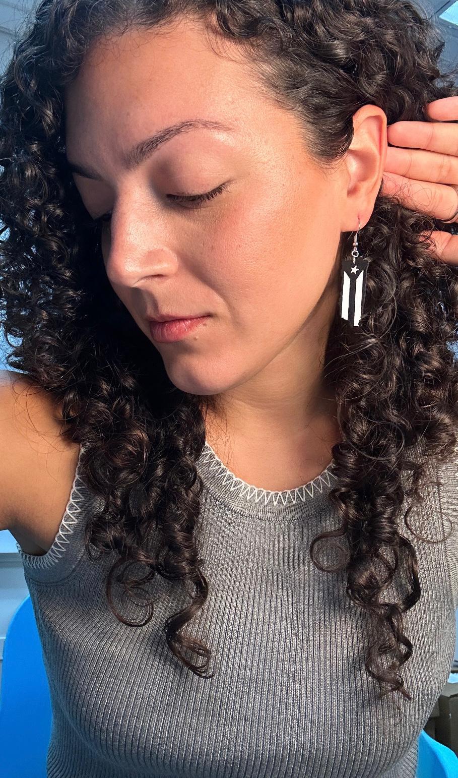 Isla Tropical Earrings Silver (Black and White)